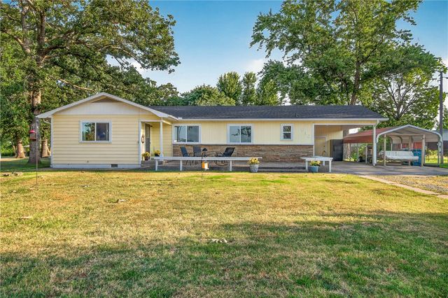 612 W Pickens Road, Pea Ridge, AR 72751
