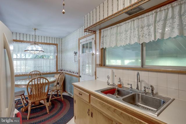 554 SHIELDS AVE, West Deptford, NJ 08096