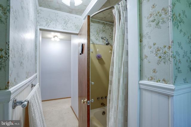 554 SHIELDS AVE, West Deptford, NJ 08096