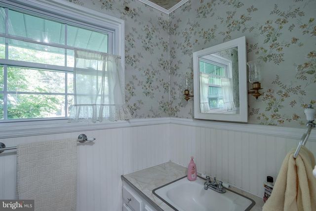 554 SHIELDS AVE, West Deptford, NJ 08096
