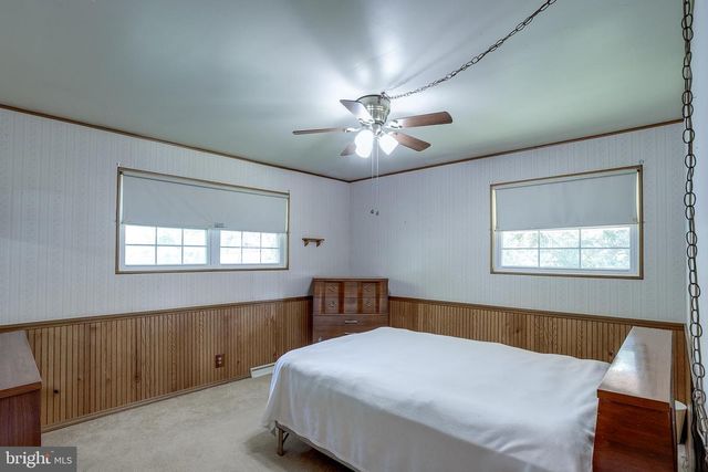 554 SHIELDS AVE, West Deptford, NJ 08096