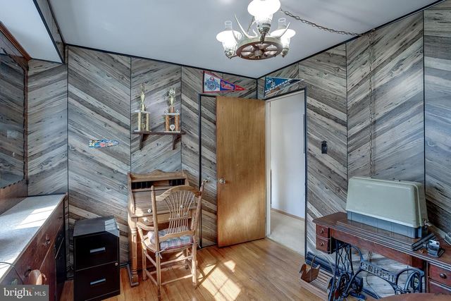554 SHIELDS AVE, West Deptford, NJ 08096