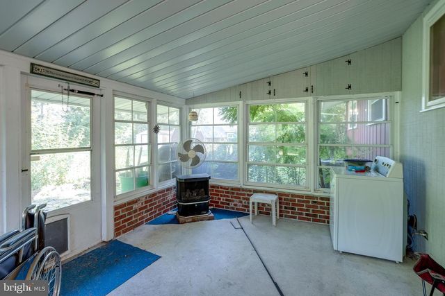 554 SHIELDS AVE, West Deptford, NJ 08096