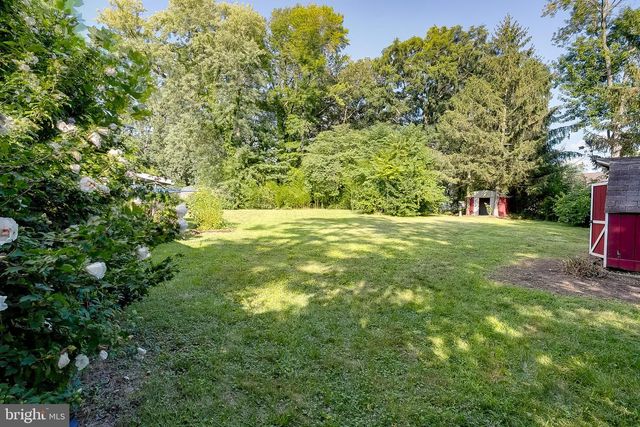 554 SHIELDS AVE, West Deptford, NJ 08096
