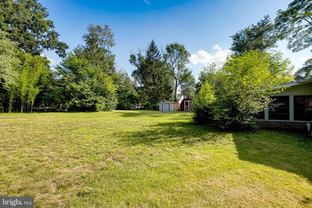 554 SHIELDS AVE, West Deptford, NJ 08096
