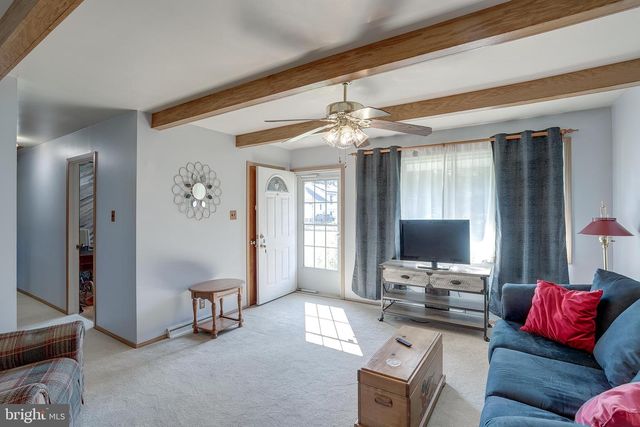 554 SHIELDS AVE, West Deptford, NJ 08096