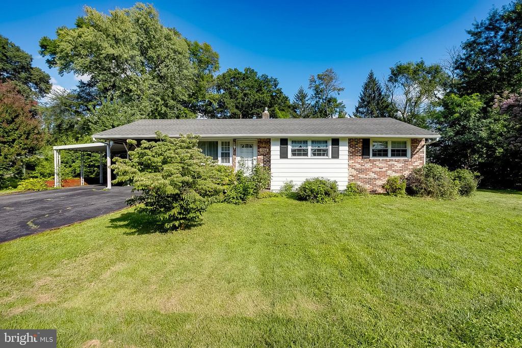 554 SHIELDS AVE, West Deptford, NJ 08096