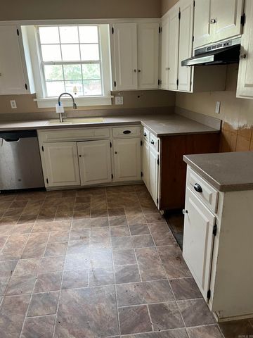 1117 Pine Bluff Street, Malvern, AR 72104