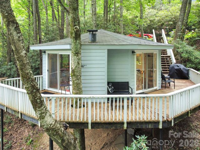 560 Laurel Ridge Road, Banner Elk, NC 28604