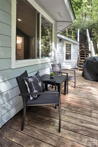 560 Laurel Ridge Road, Banner Elk, NC 28604