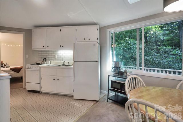 560 Laurel Ridge Road, Banner Elk, NC 28604
