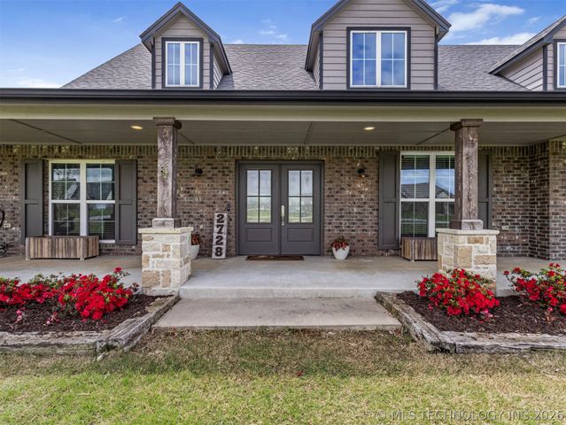 2728 Crosscreek Drive, Oologah, OK 74053
