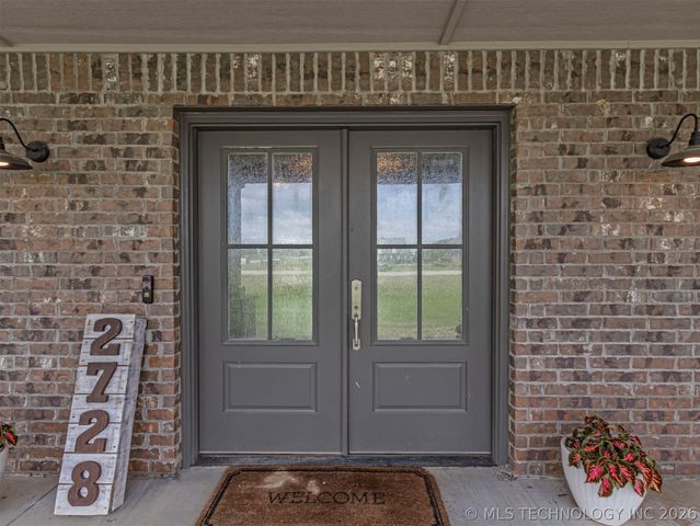 2728 Crosscreek Drive, Oologah, OK 74053