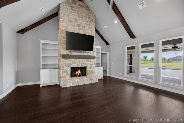 2728 Crosscreek Drive, Oologah, OK 74053