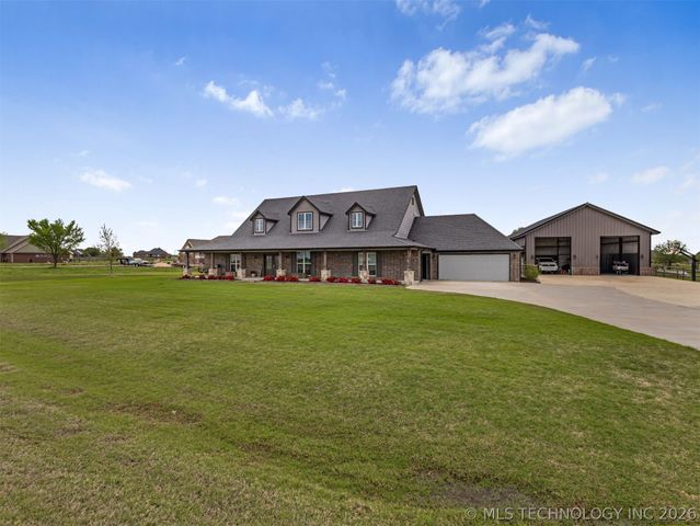 2728 Crosscreek Drive, Oologah, OK 74053