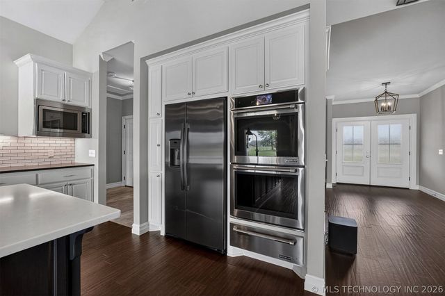 2728 Crosscreek Drive, Oologah, OK 74053