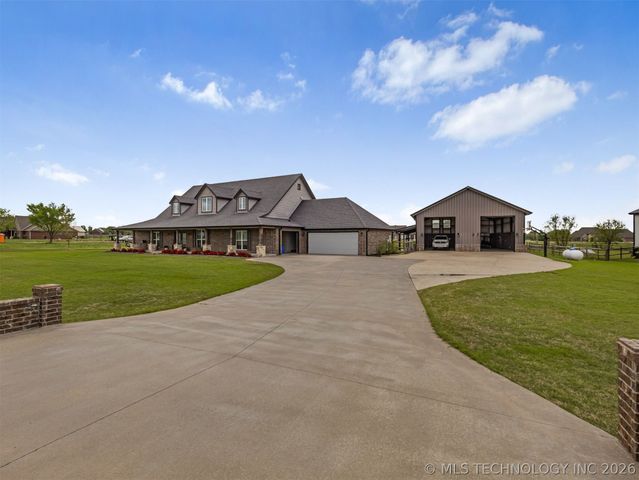 2728 Crosscreek Drive, Oologah, OK 74053