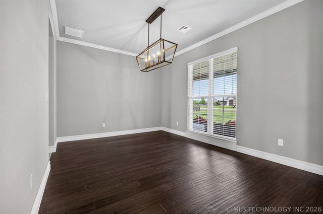 2728 Crosscreek Drive, Oologah, OK 74053