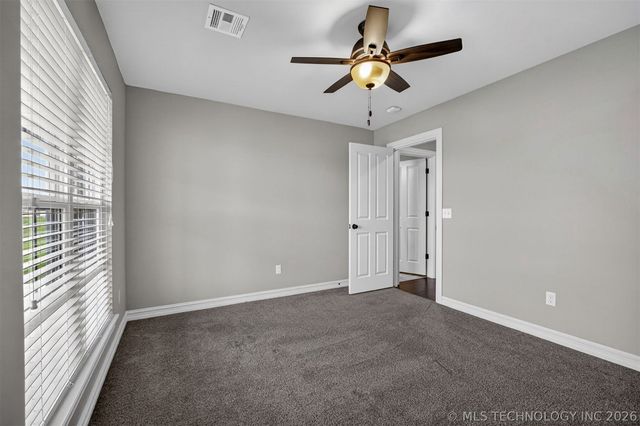 2728 Crosscreek Drive, Oologah, OK 74053