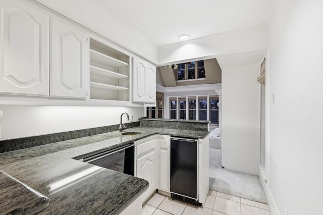 16815 Village Lane, Dallas, TX 75248