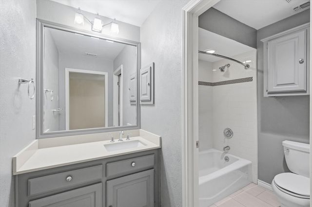 16815 Village Lane, Dallas, TX 75248