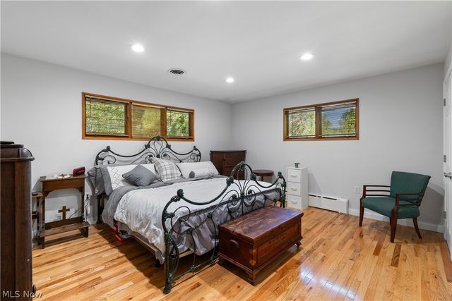 37523 Arlington Drive, Willoughby, OH 44094