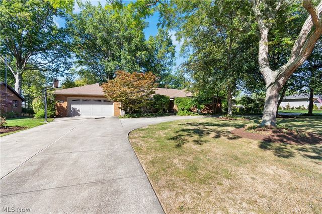 37523 Arlington Drive, Willoughby, OH 44094