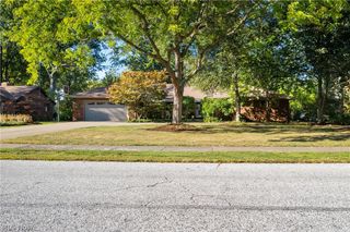37523 Arlington Drive, Willoughby, OH 44094