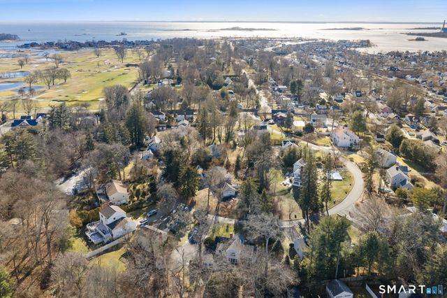 18 Cloverly Circle, Norwalk, CT 06855