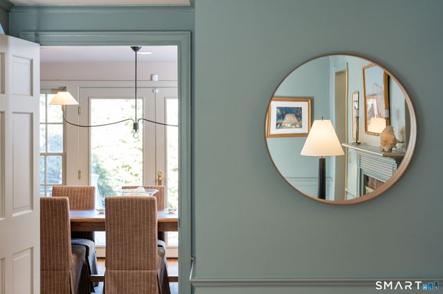 18 Cloverly Circle, Norwalk, CT 06855