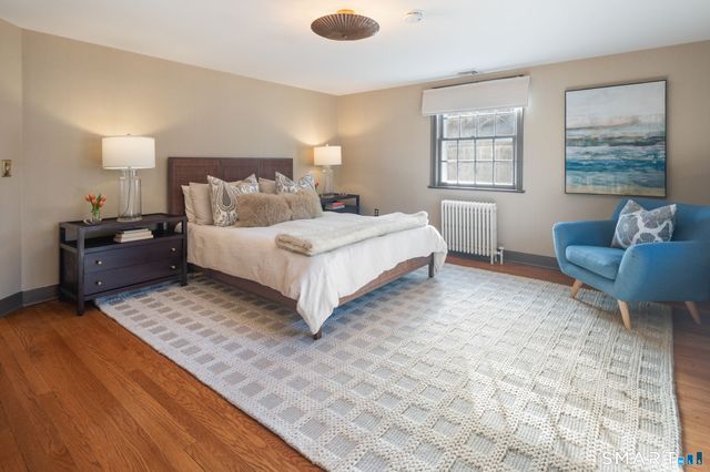 18 Cloverly Circle, Norwalk, CT 06855