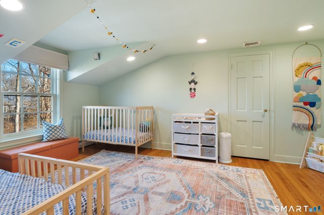 18 Cloverly Circle, Norwalk, CT 06855