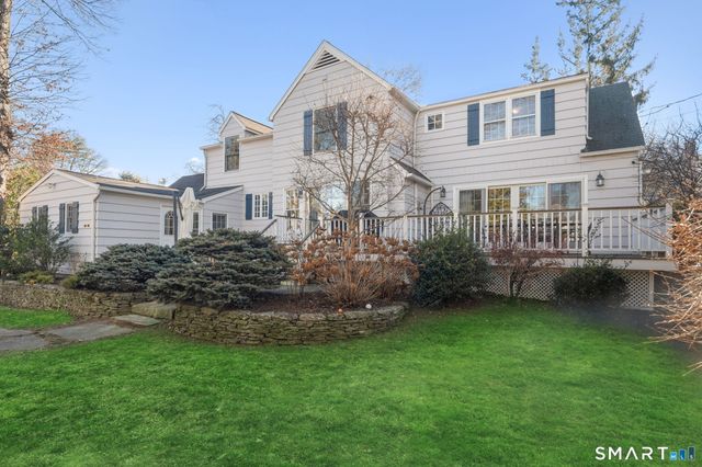 18 Cloverly Circle, Norwalk, CT 06855