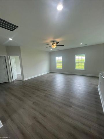 249 Kyndall Run Drive 56, Lexington, NC 27295