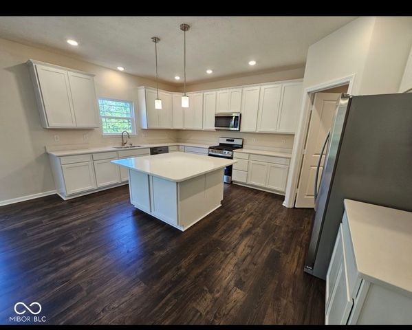 7696 Rolling Green Drive, Plainfield, IN 46168