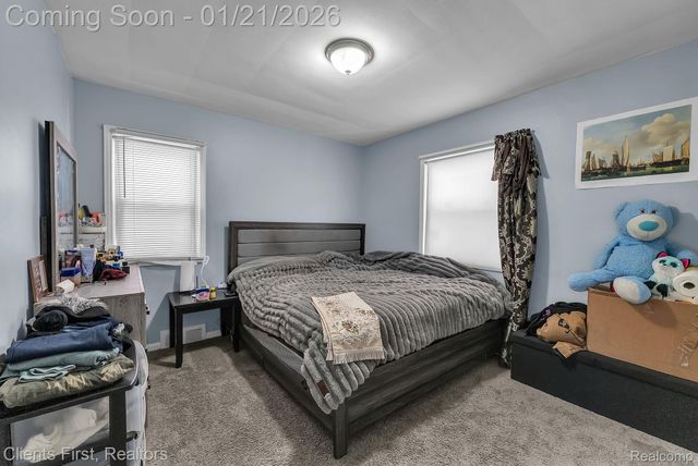 8258 Meyers Road, Detroit, MI 48228