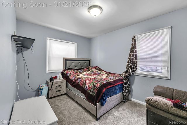 8258 Meyers Road, Detroit, MI 48228