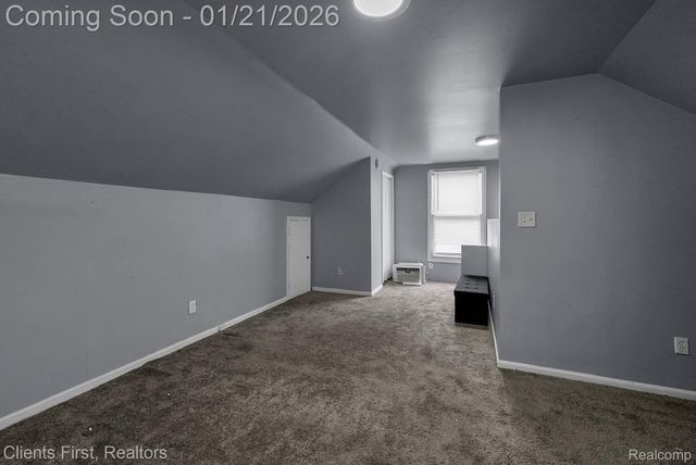 8258 Meyers Road, Detroit, MI 48228