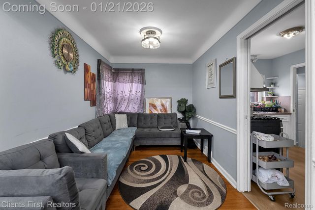 8258 Meyers Road, Detroit, MI 48228