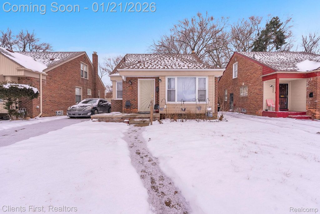 8258 Meyers Road, Detroit, MI 48228