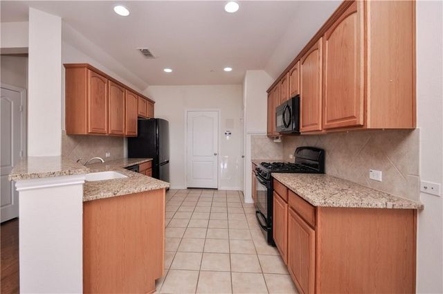 468 Hunt Drive, Lewisville, TX 75067