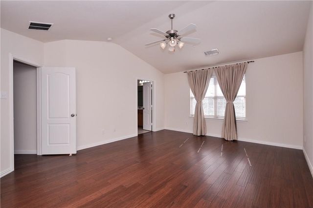468 Hunt Drive, Lewisville, TX 75067