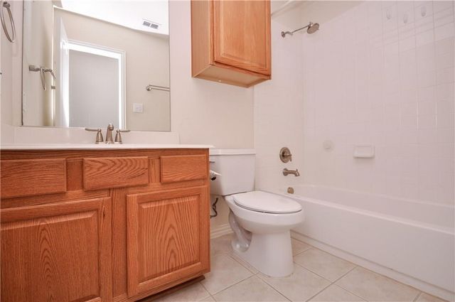 468 Hunt Drive, Lewisville, TX 75067