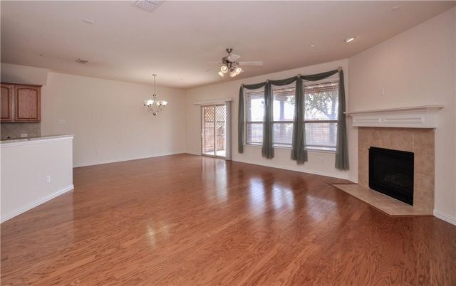 468 Hunt Drive, Lewisville, TX 75067