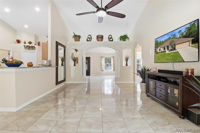 11 Heuchera Court E, Homosassa, FL 34446