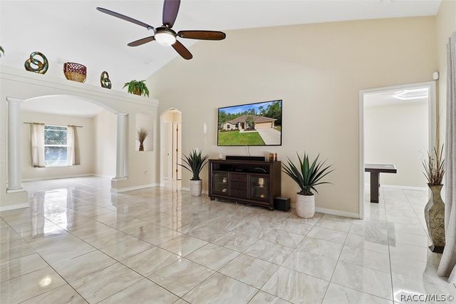 11 Heuchera Court E, Homosassa, FL 34446