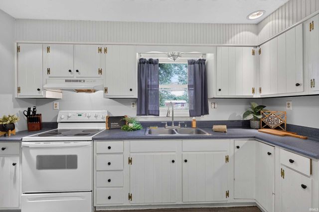 117 Robinhood Lane, Bedford, IN 47421