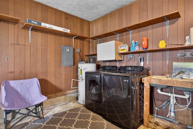 117 Robinhood Lane, Bedford, IN 47421