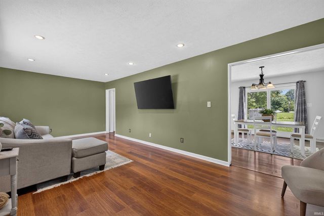 117 Robinhood Lane, Bedford, IN 47421