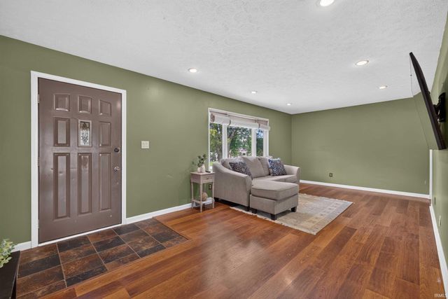117 Robinhood Lane, Bedford, IN 47421